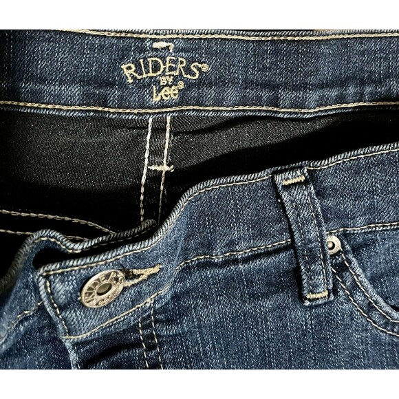 LEE RIDERS 16 P MIDRISE, STRAIGHT LEG, ANKLE (Capri) JEANS-35 Inch Waist - Picture 3 of 6